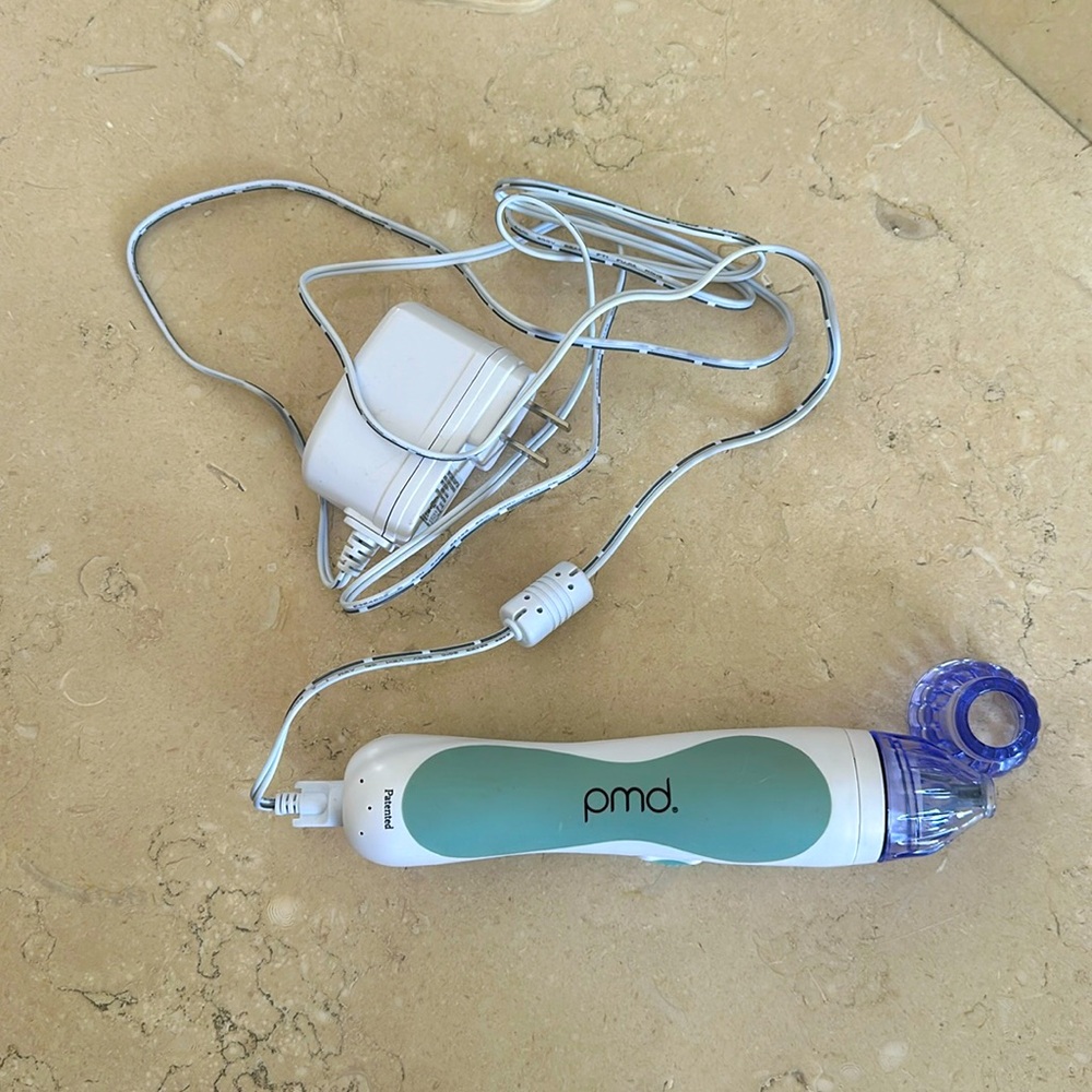 PMD facial exfoliation Tool. Like New in green